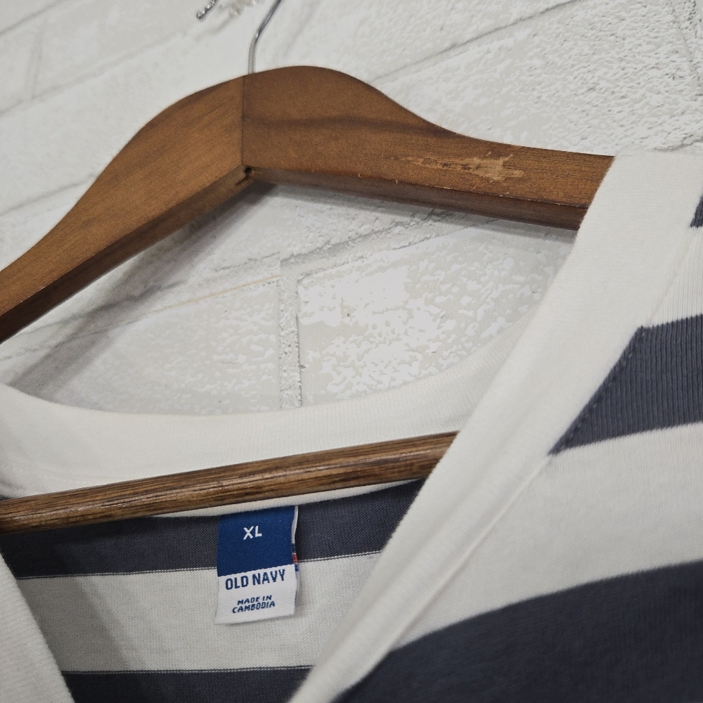 Old Navy short sleeve dress - Picture 5 of 10